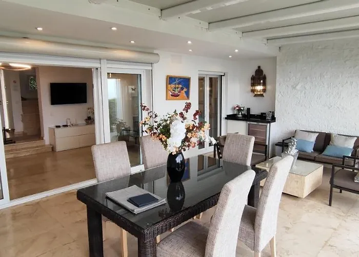 House El Saladillo إِستيبونا